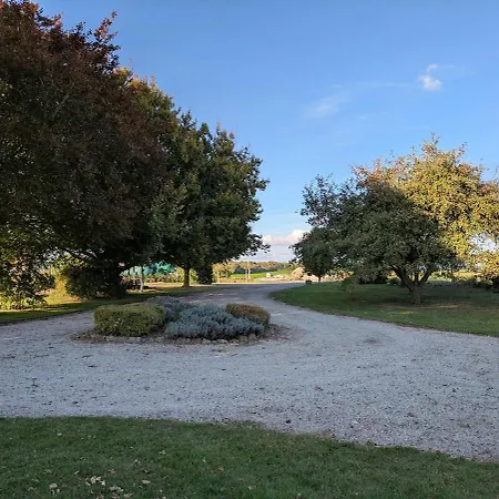 Holiday home Maison De Location La Malmaison